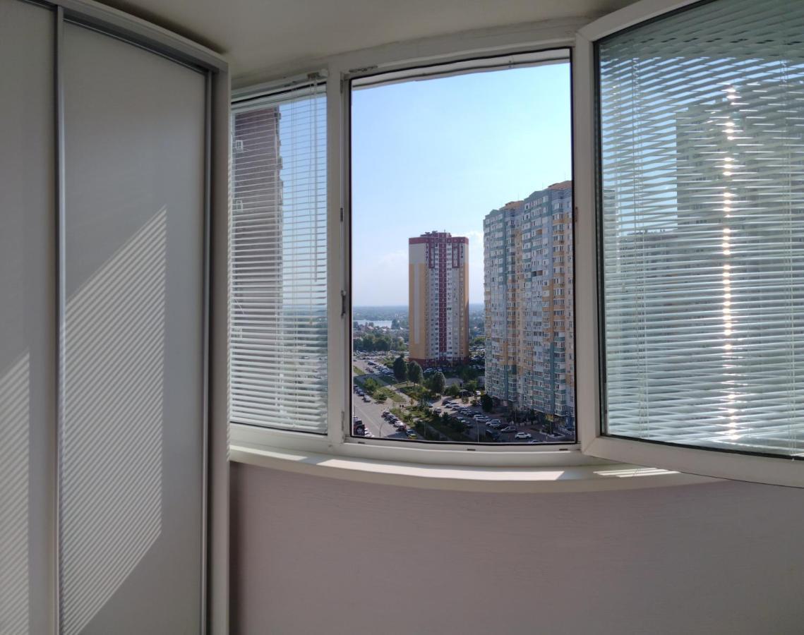 Осокорки Русовой 3 Lägenhet Kiev Exteriör bild